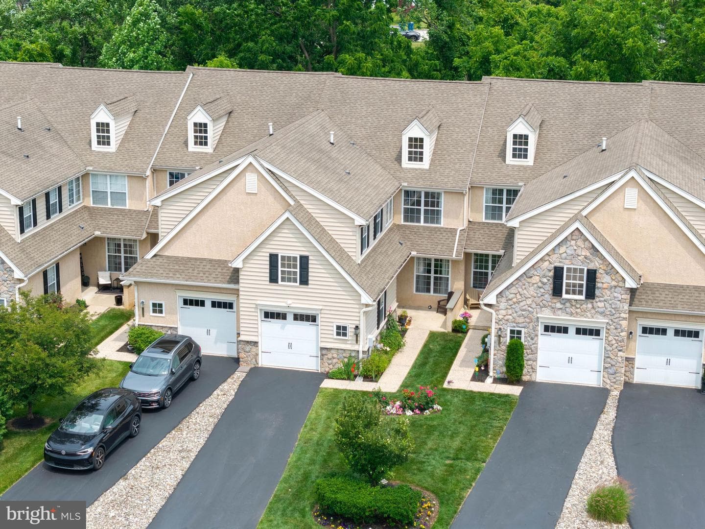 1214 Derry Lane photo 45