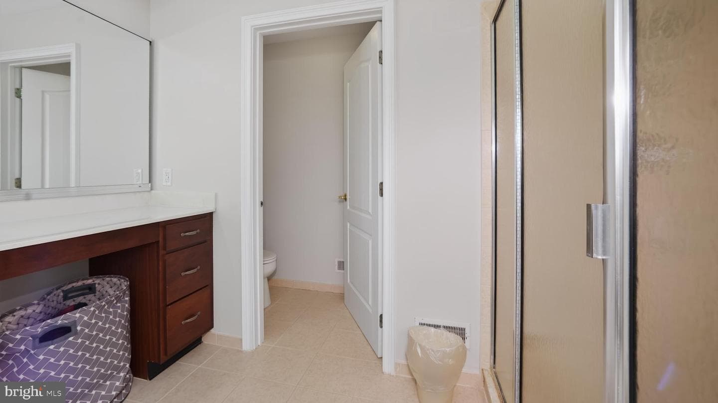 1464 W Stonington photo 38