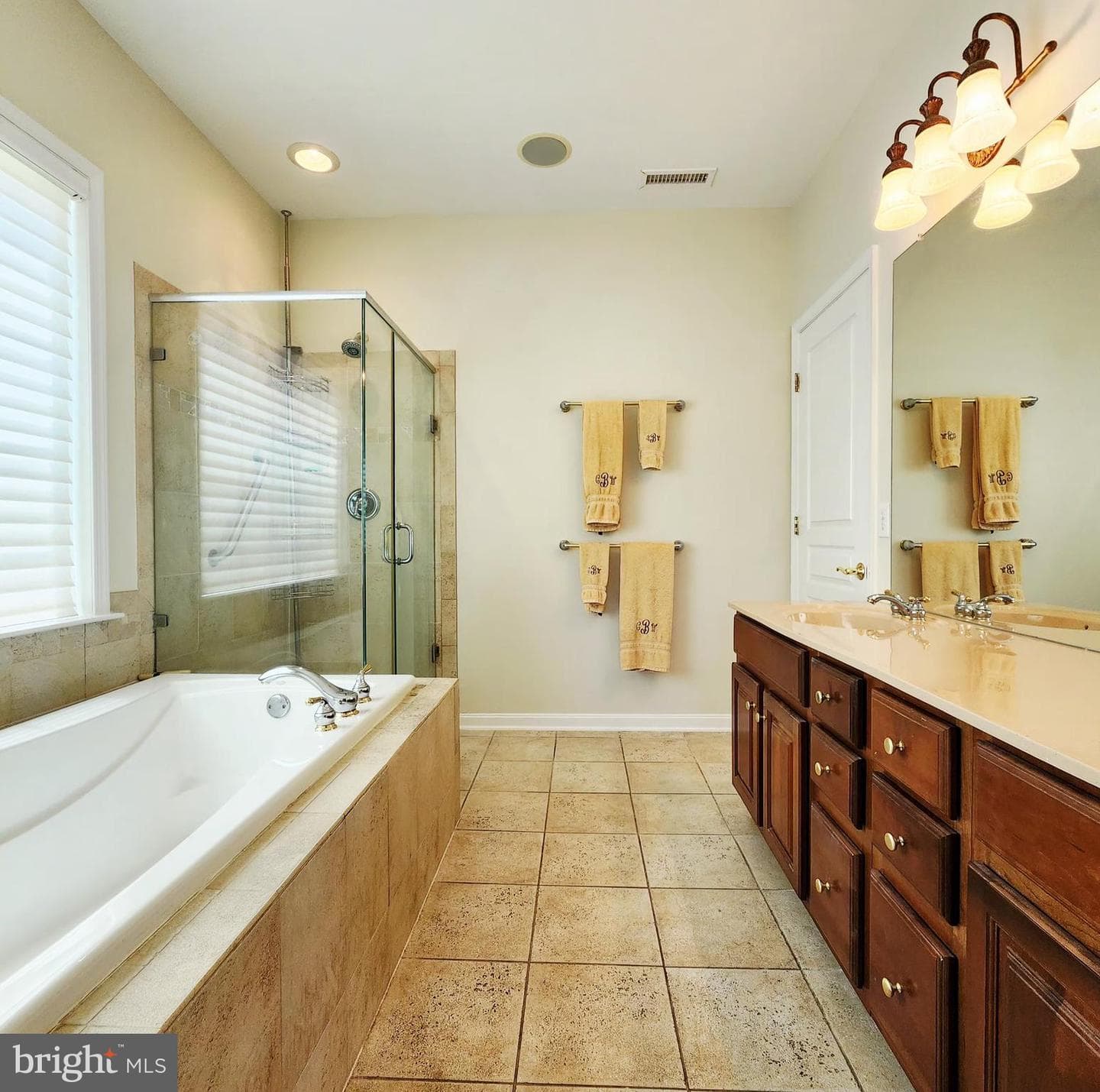 128 Lantana Drive photo 18