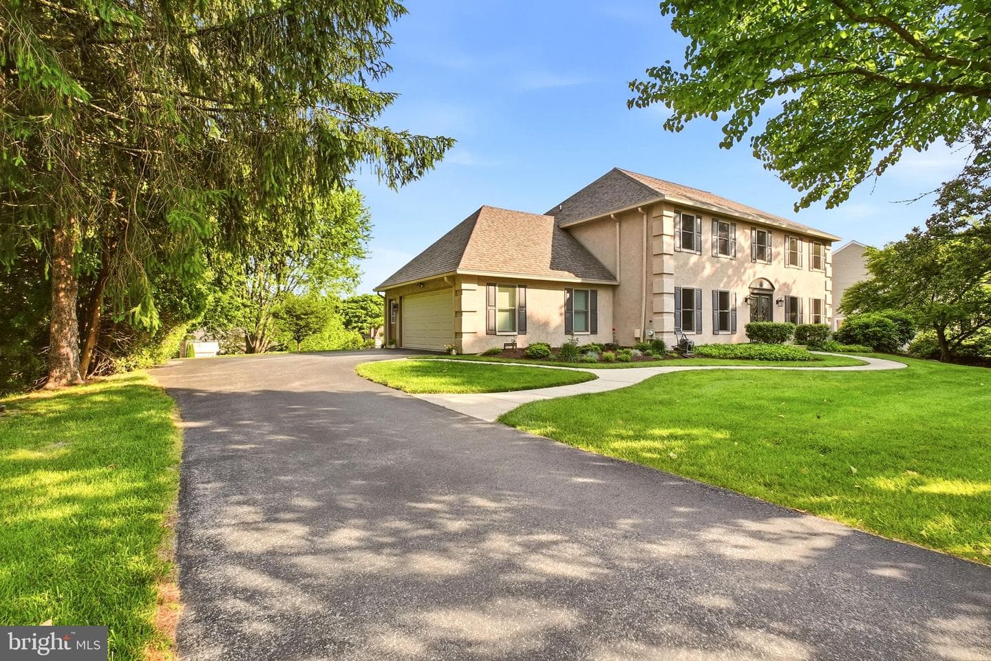 525 Beaumont Circle photo 4