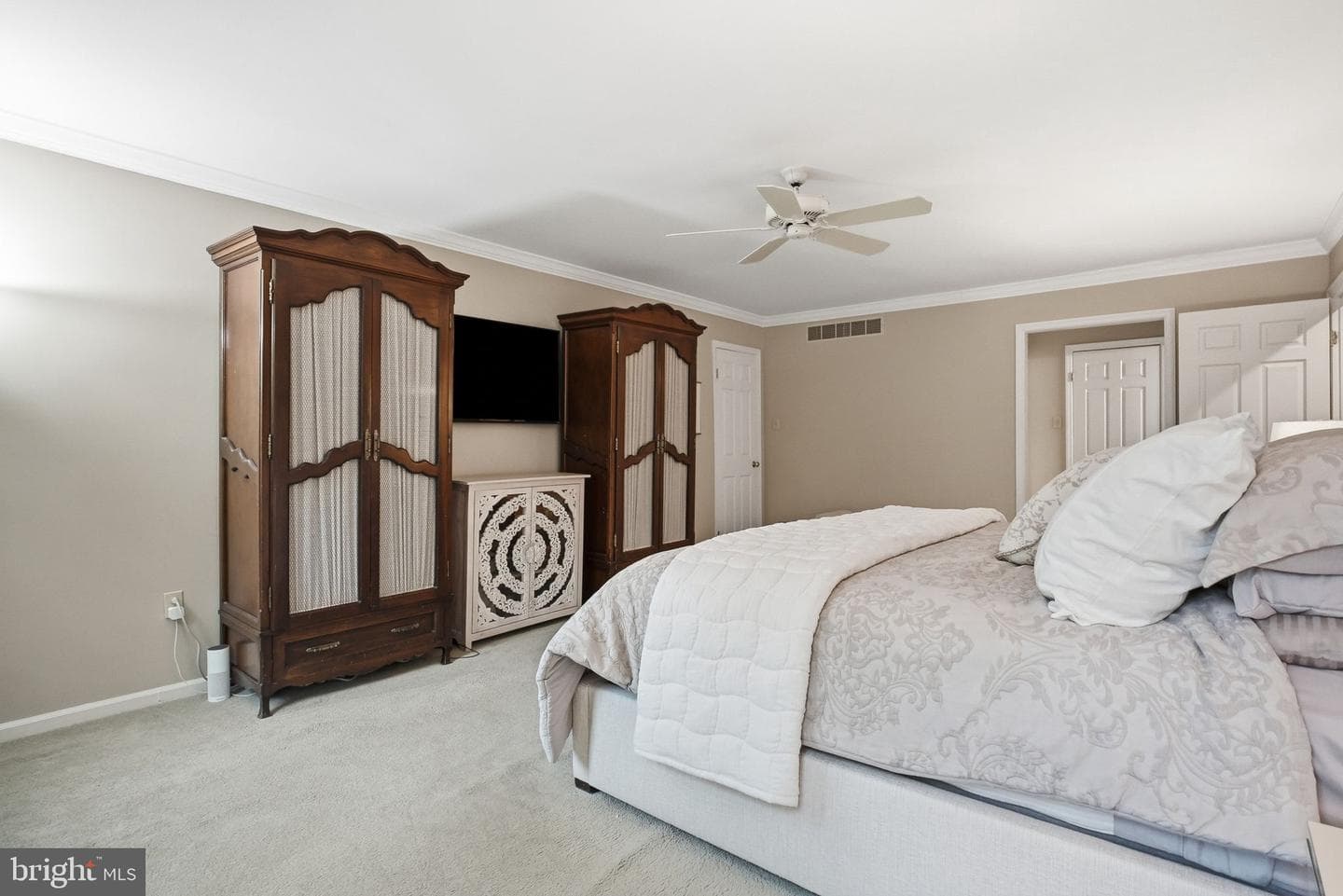 525 Beaumont Circle photo 57