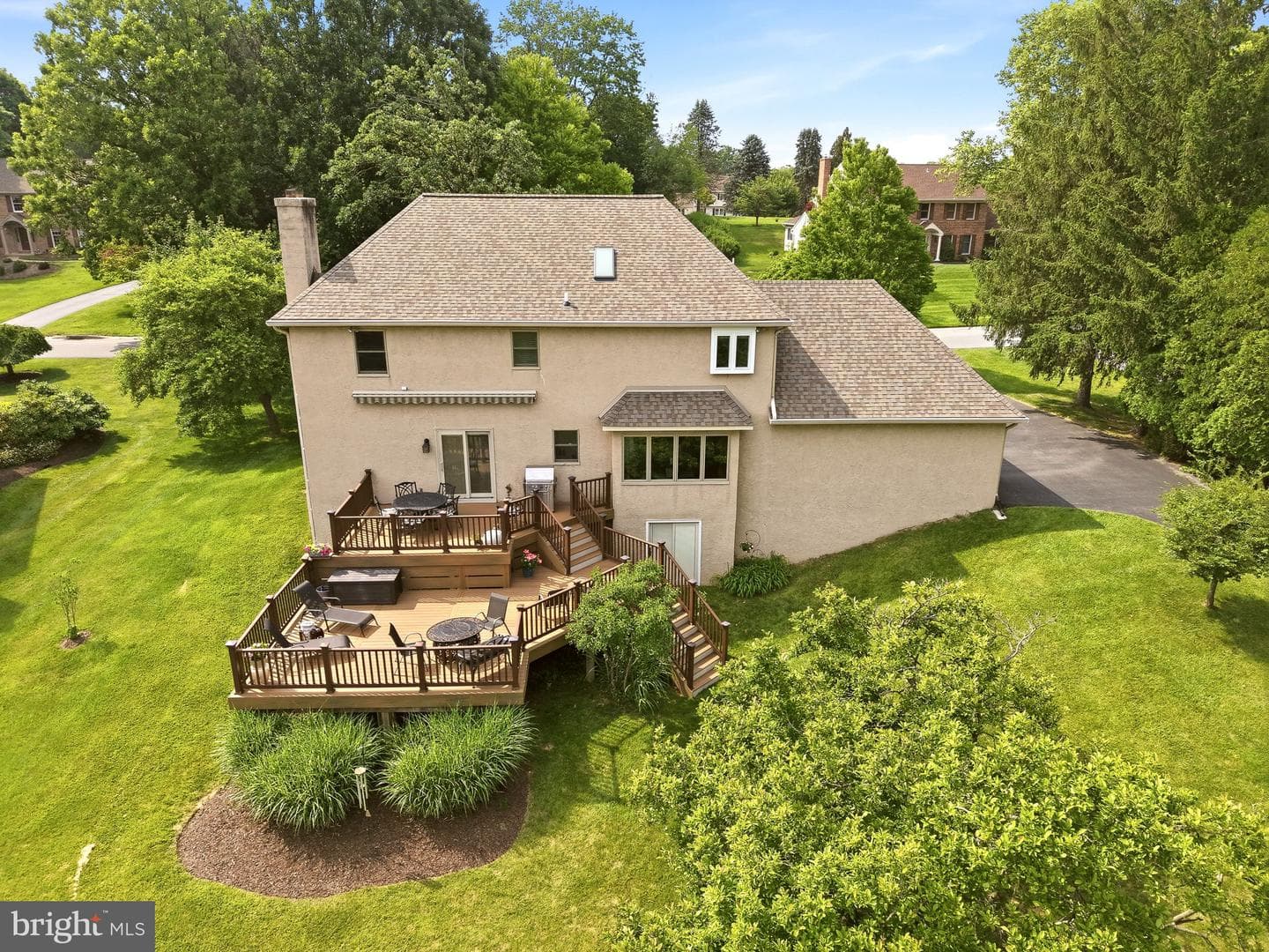 525 Beaumont Circle photo 81