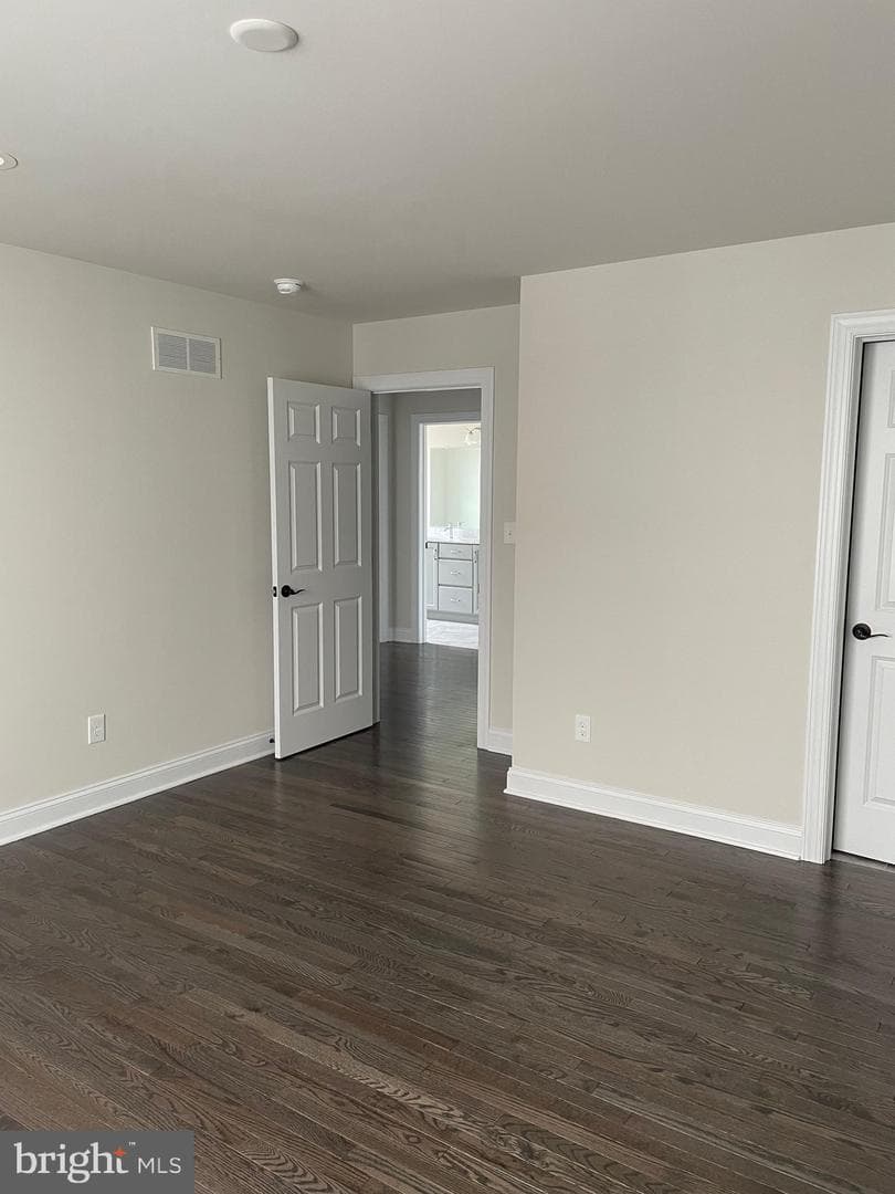512 Lewis Street photo 20