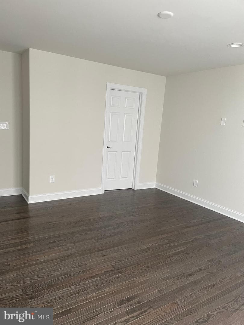 512 Lewis Street photo 23