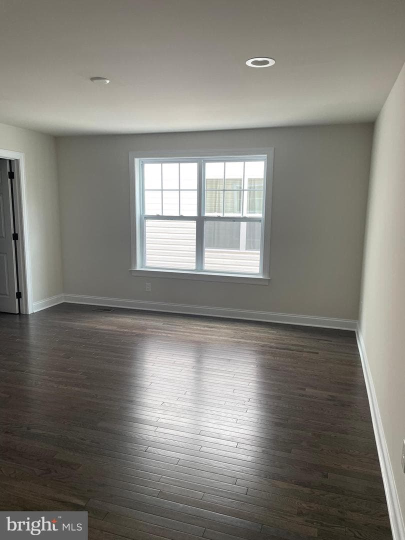 512 Lewis Street photo 24