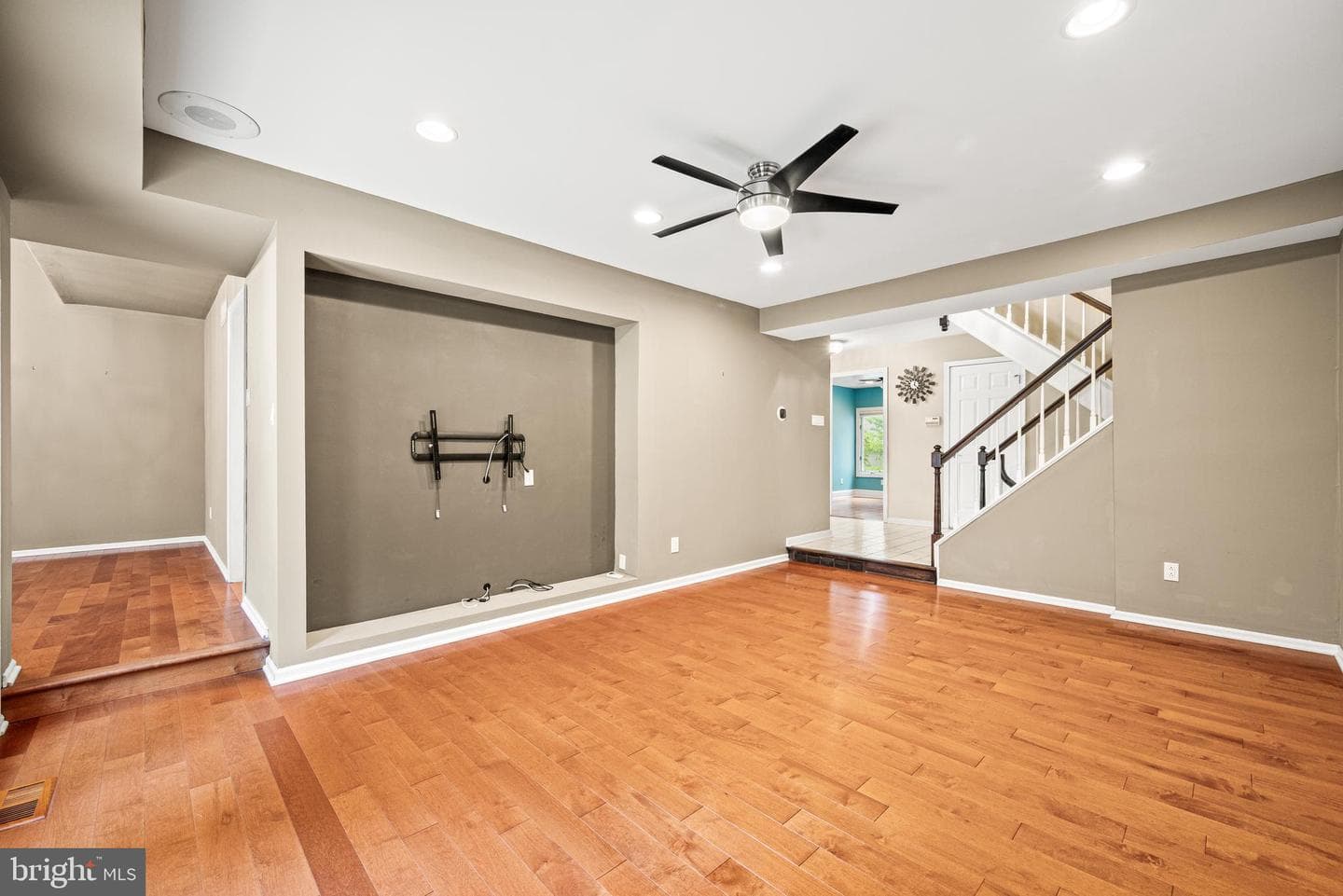 82 Amity Drive photo 14