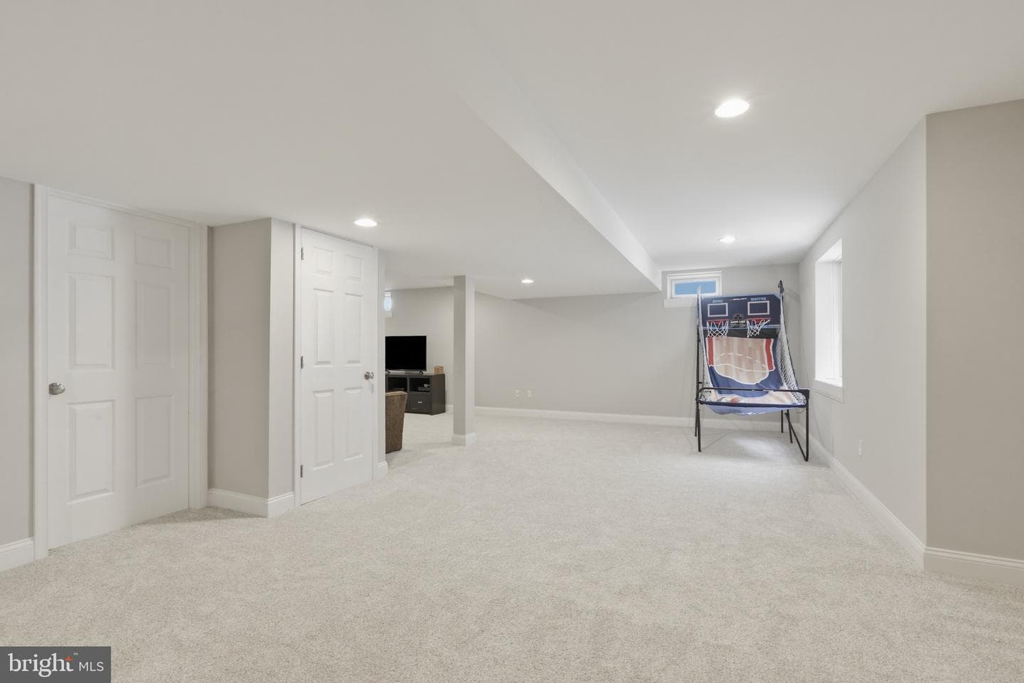 115 Burgundy Lane photo 27