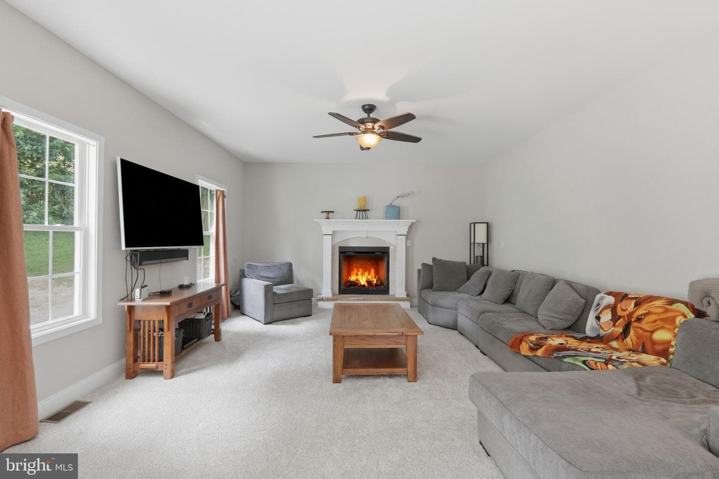 115 Burgundy Lane photo 3