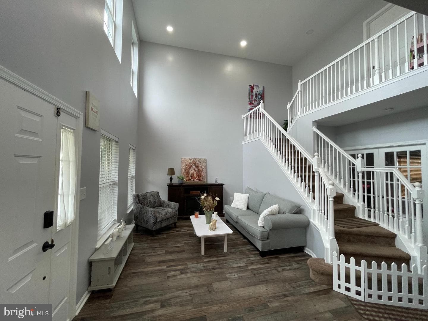728 Slate Hill Drive photo 3