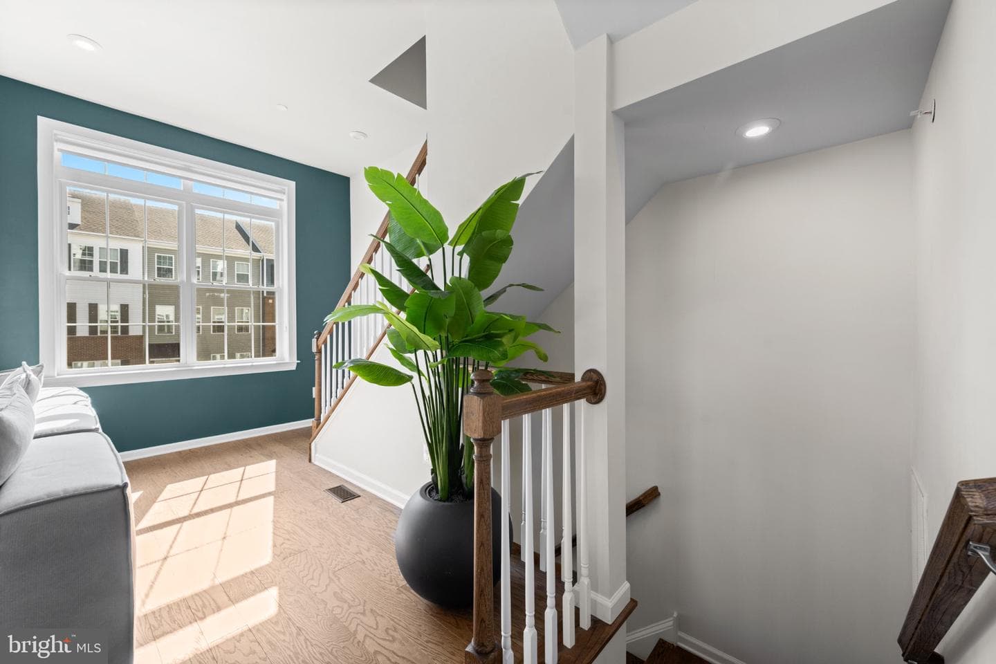 715 Ore Street photo 22