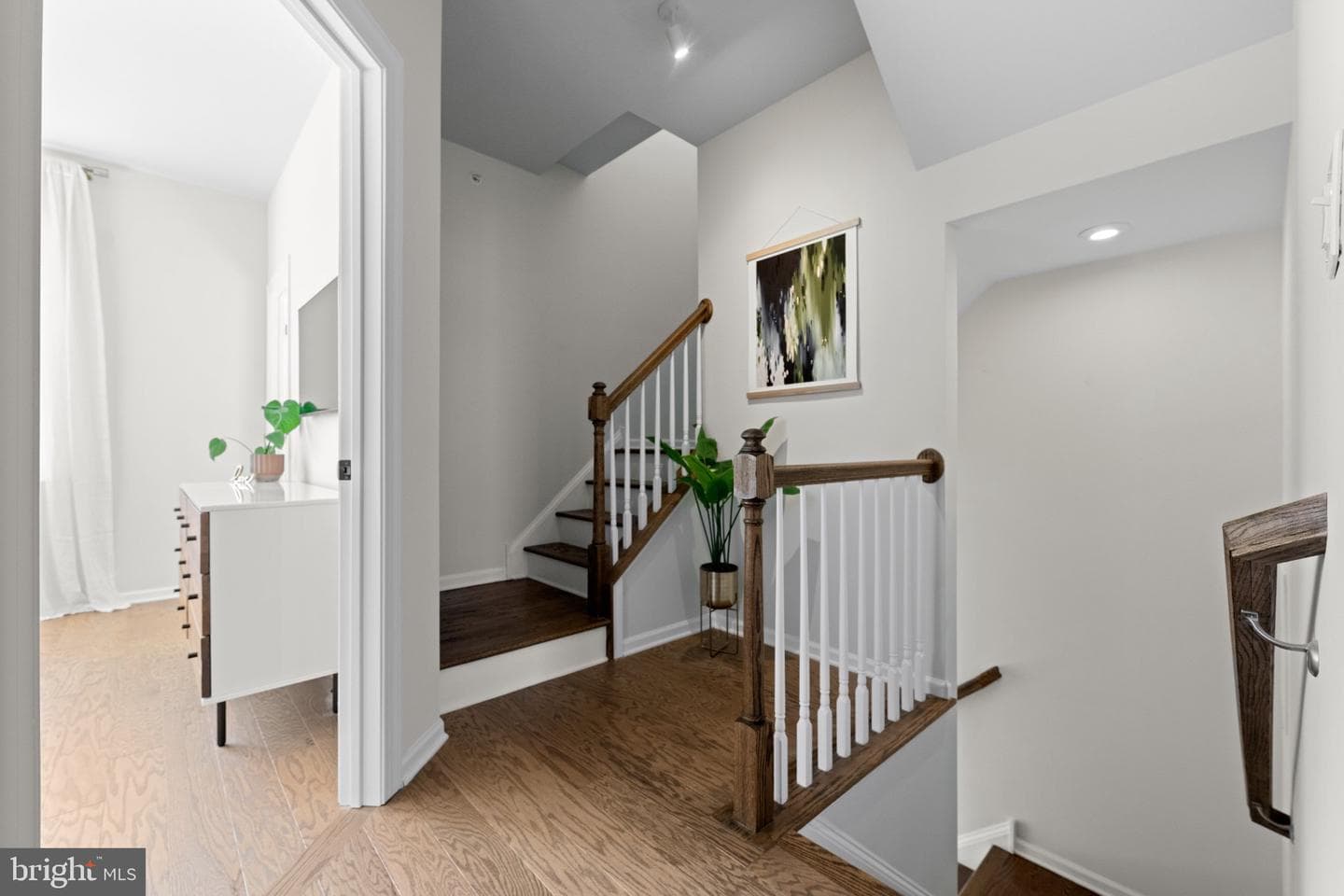 715 Ore Street photo 32
