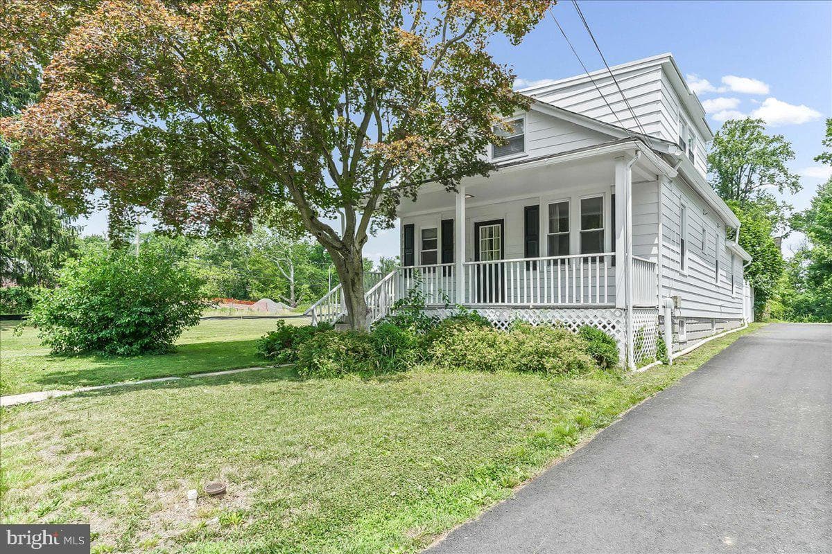 1019 Riverside Drive, Pottstown
