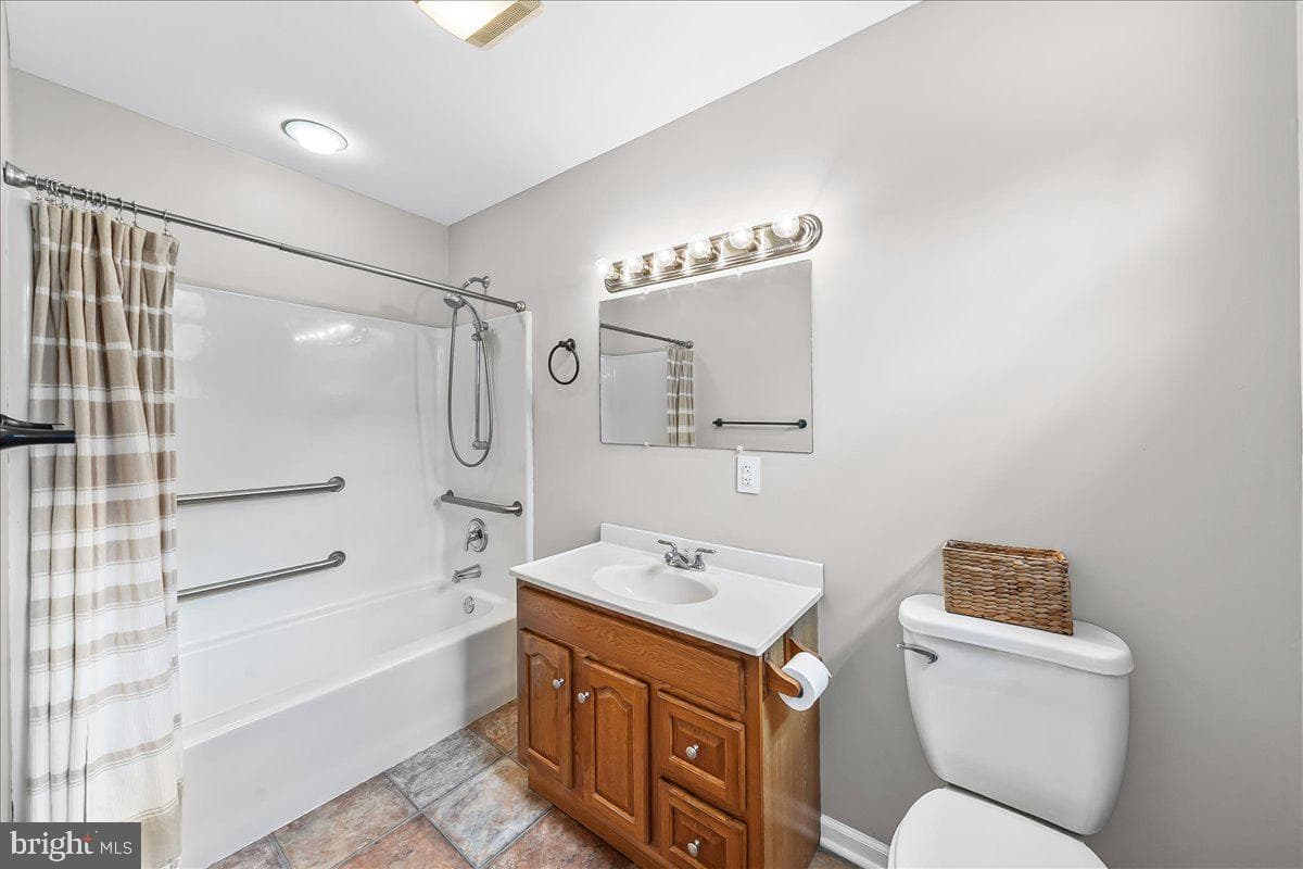 1019 Riverside Drive photo 19