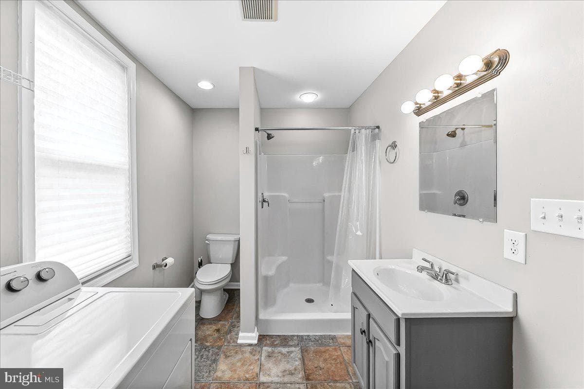 1019 Riverside Drive photo 23