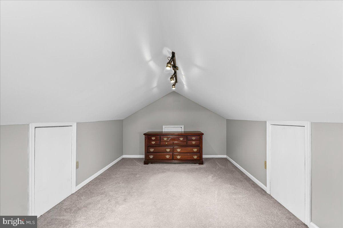 1019 Riverside Drive photo 31