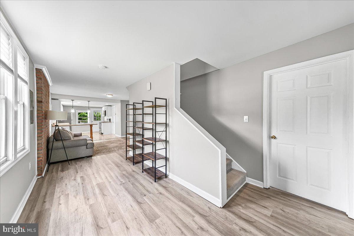 1019 Riverside Drive photo 6