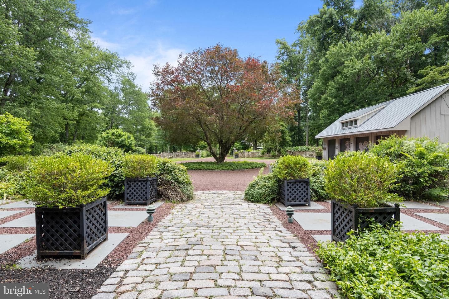 120 Davis Road photo 40