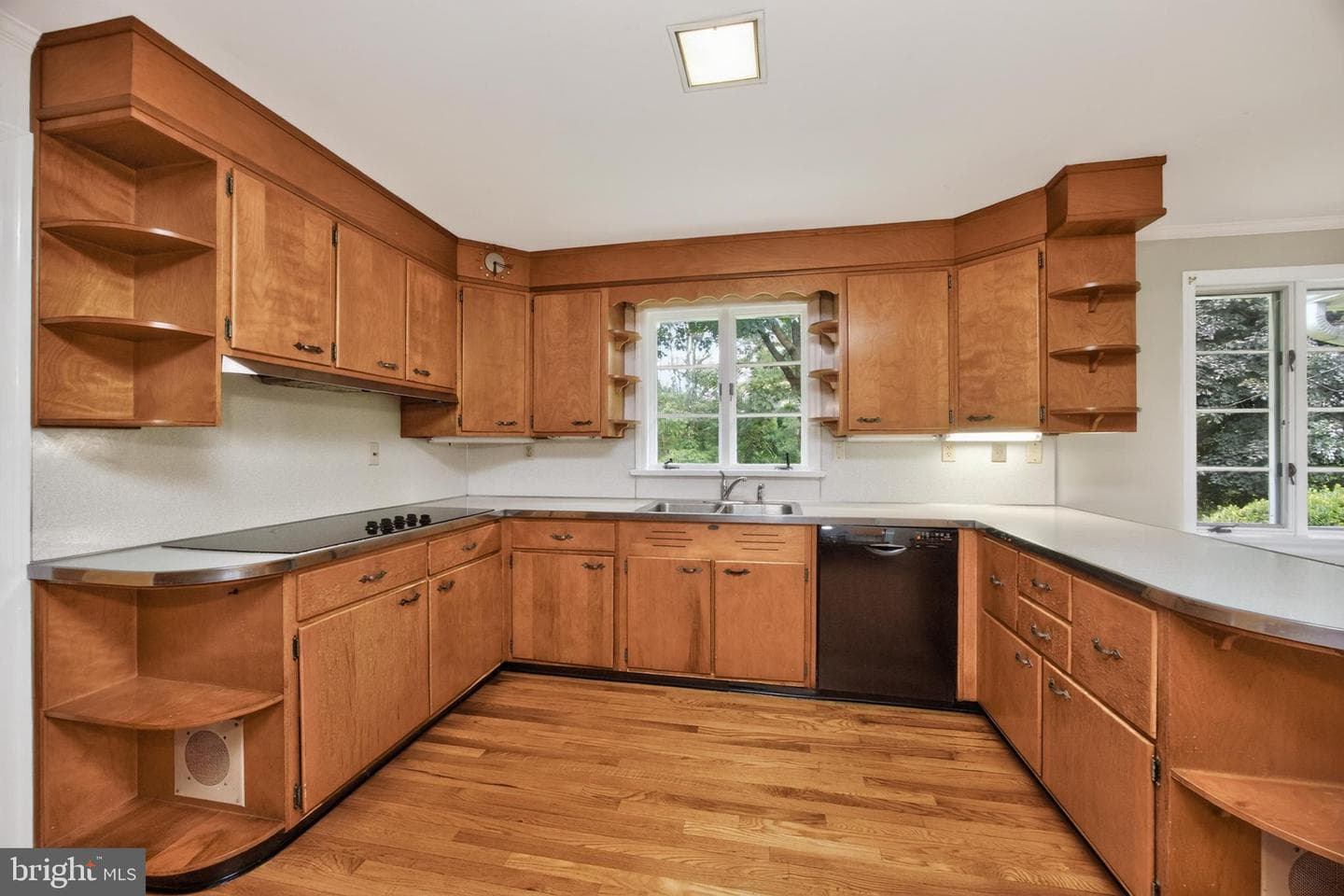 555 Country Club Road photo 20