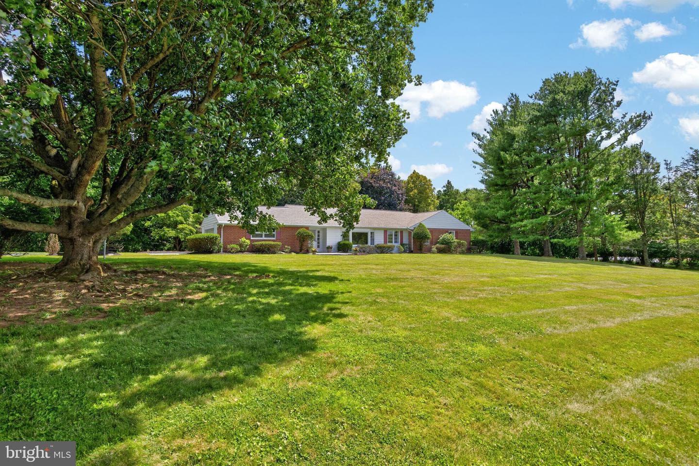 555 Country Club Road photo 44