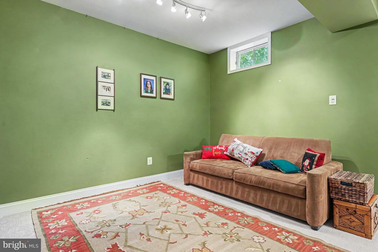 183 Pembrooke Circle photo 32