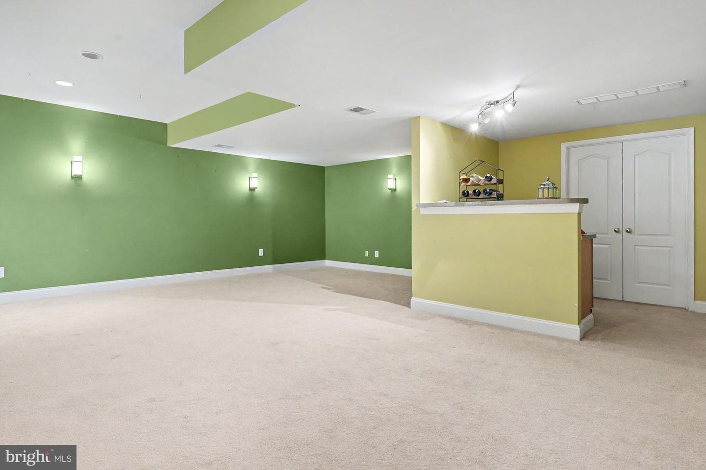 183 Pembrooke Circle photo 33