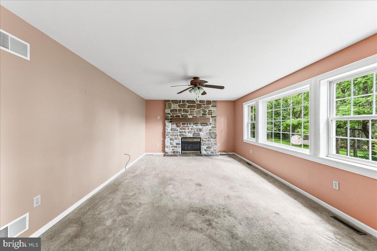 186 White Doe Drive photo 15