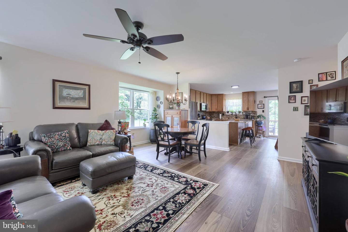 332 Gavin Drive photo 4