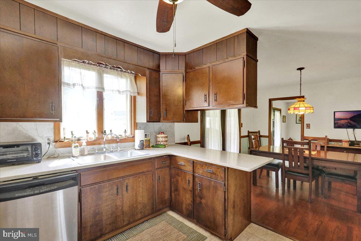 1170 N Manor Road photo 13