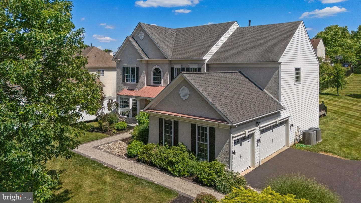 159 Applegate Dr, West Chester