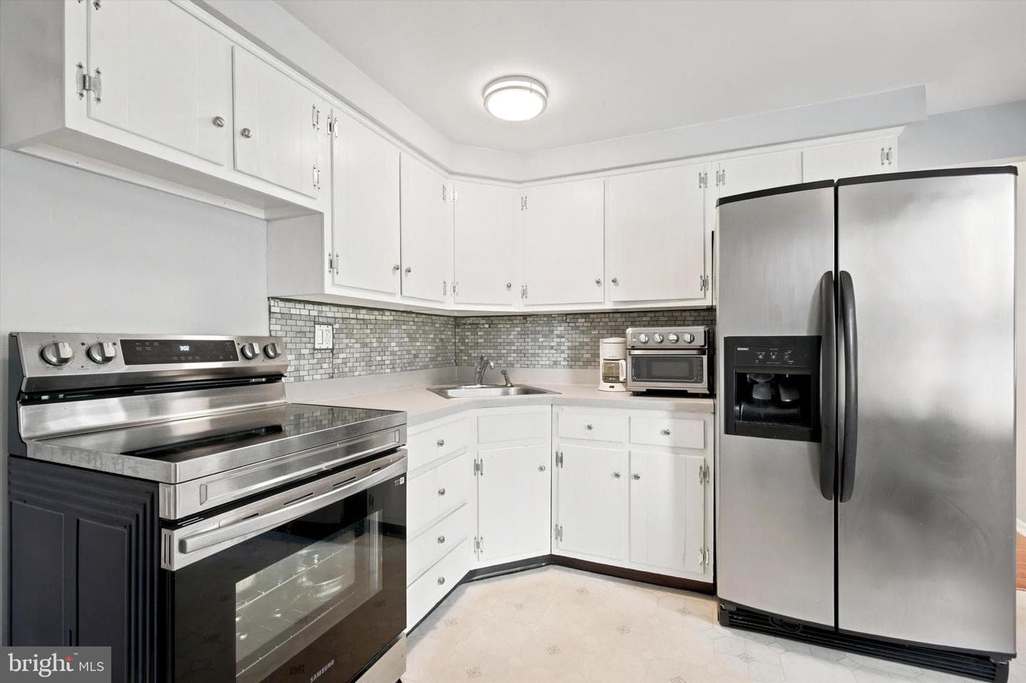 1264 Estate Drive photo 10