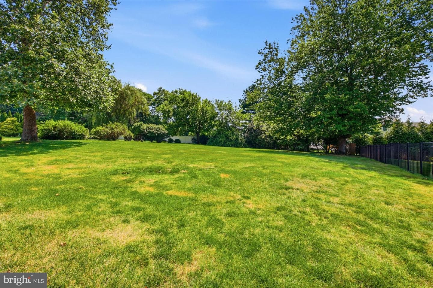 1264 Estate Drive photo 25