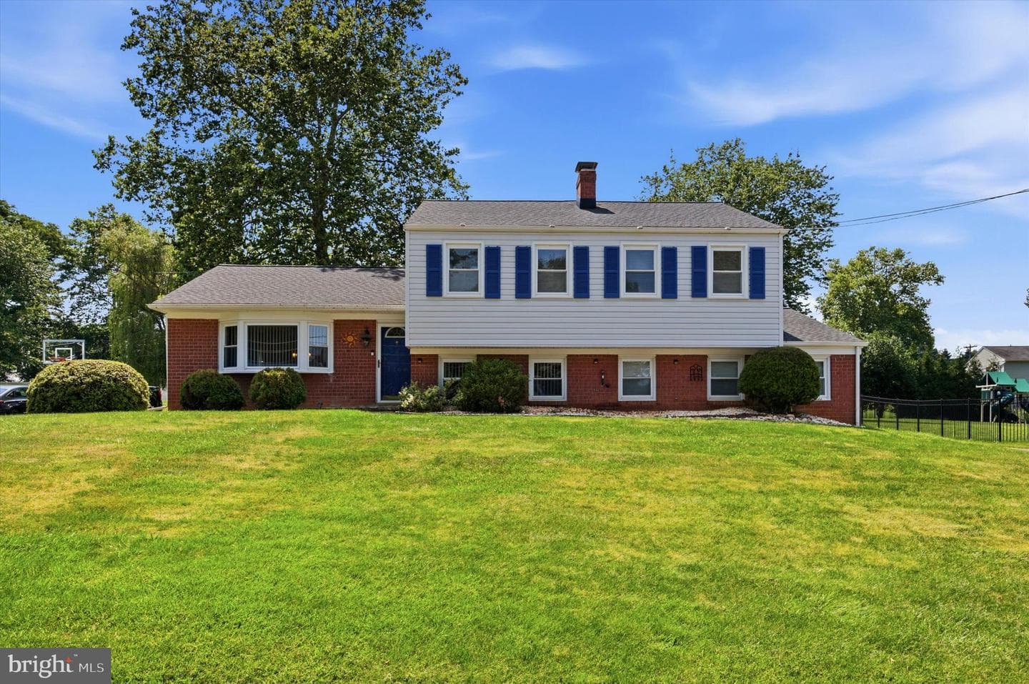 1264 Estate Drive photo 3