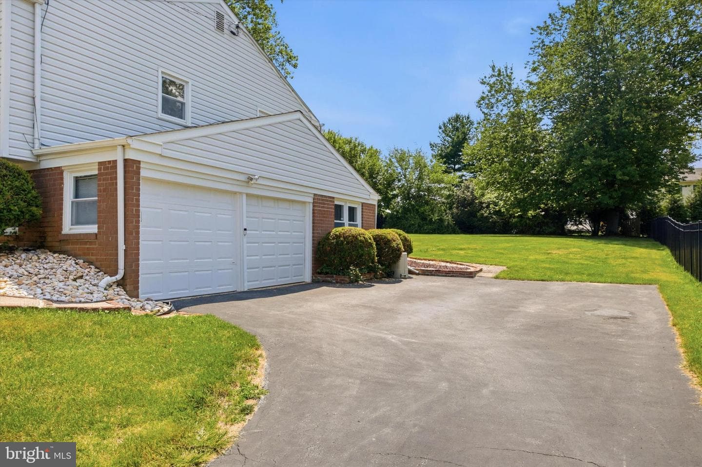 1264 Estate Drive photo 5