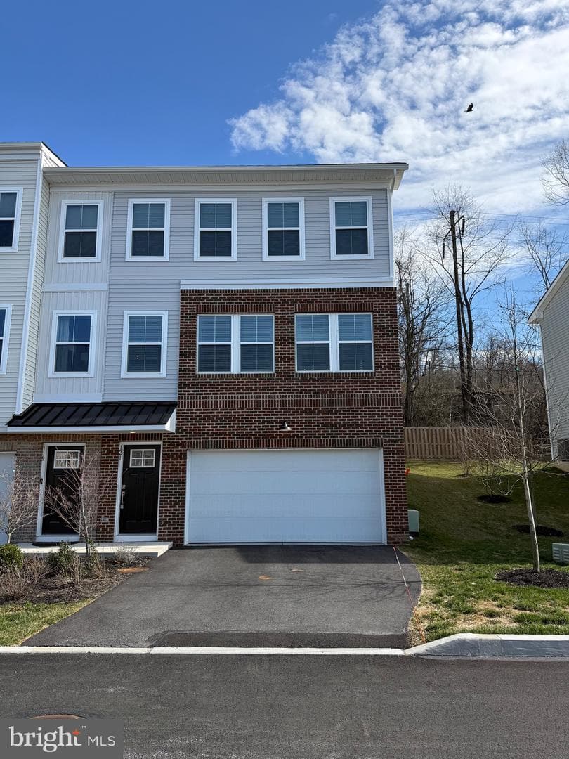 121 Four Leaf Drive, Downingtown