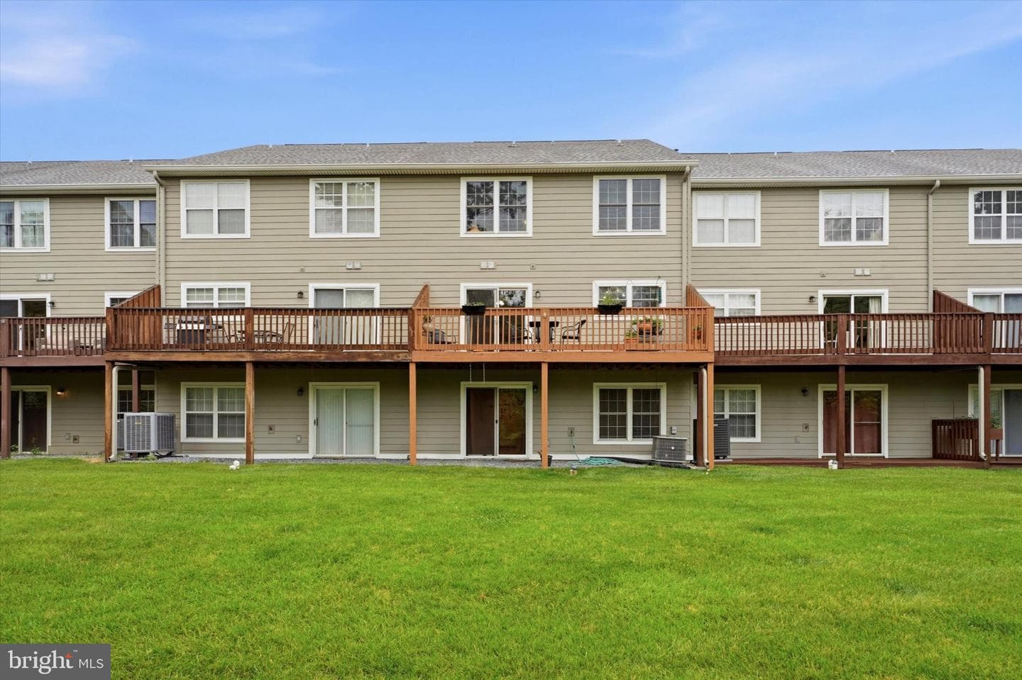 103 Princeton Circle photo 2