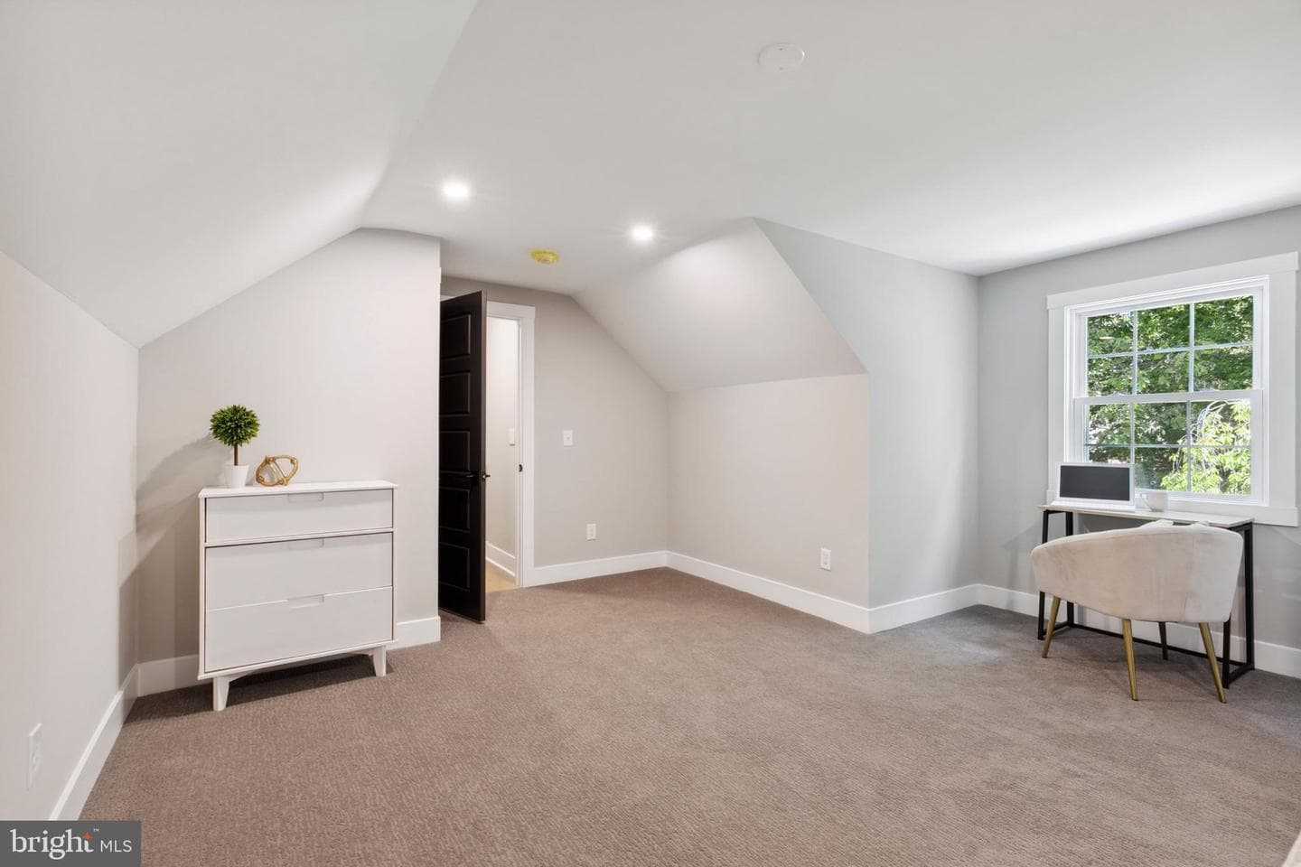 1110 W Valley Road photo 34