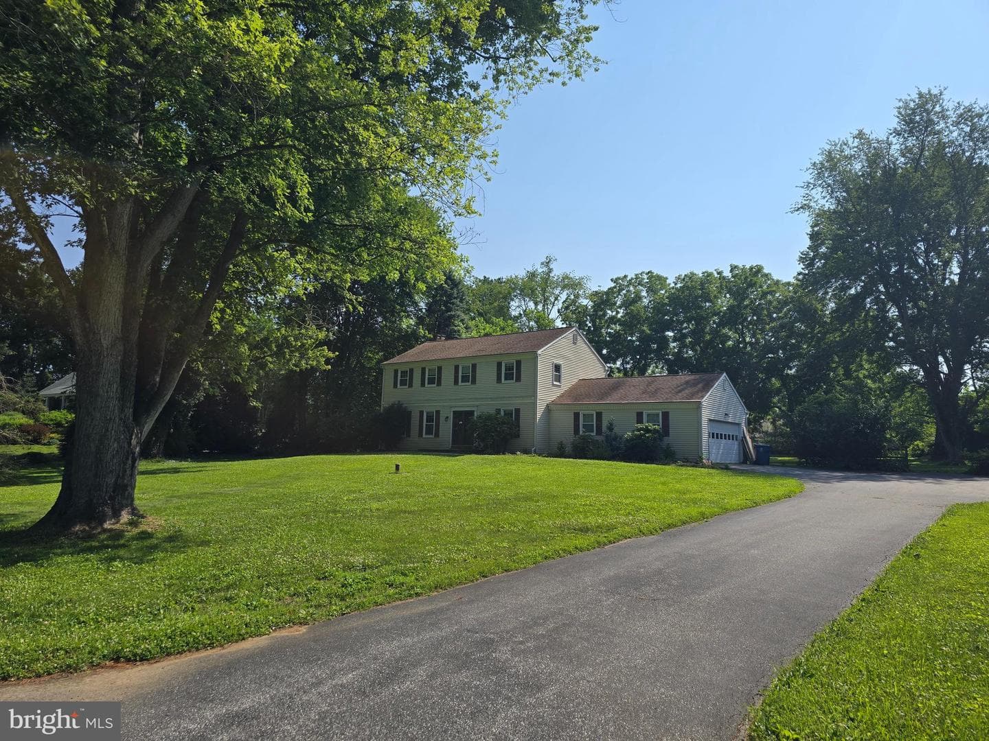 710 Willowdale Lane photo 2