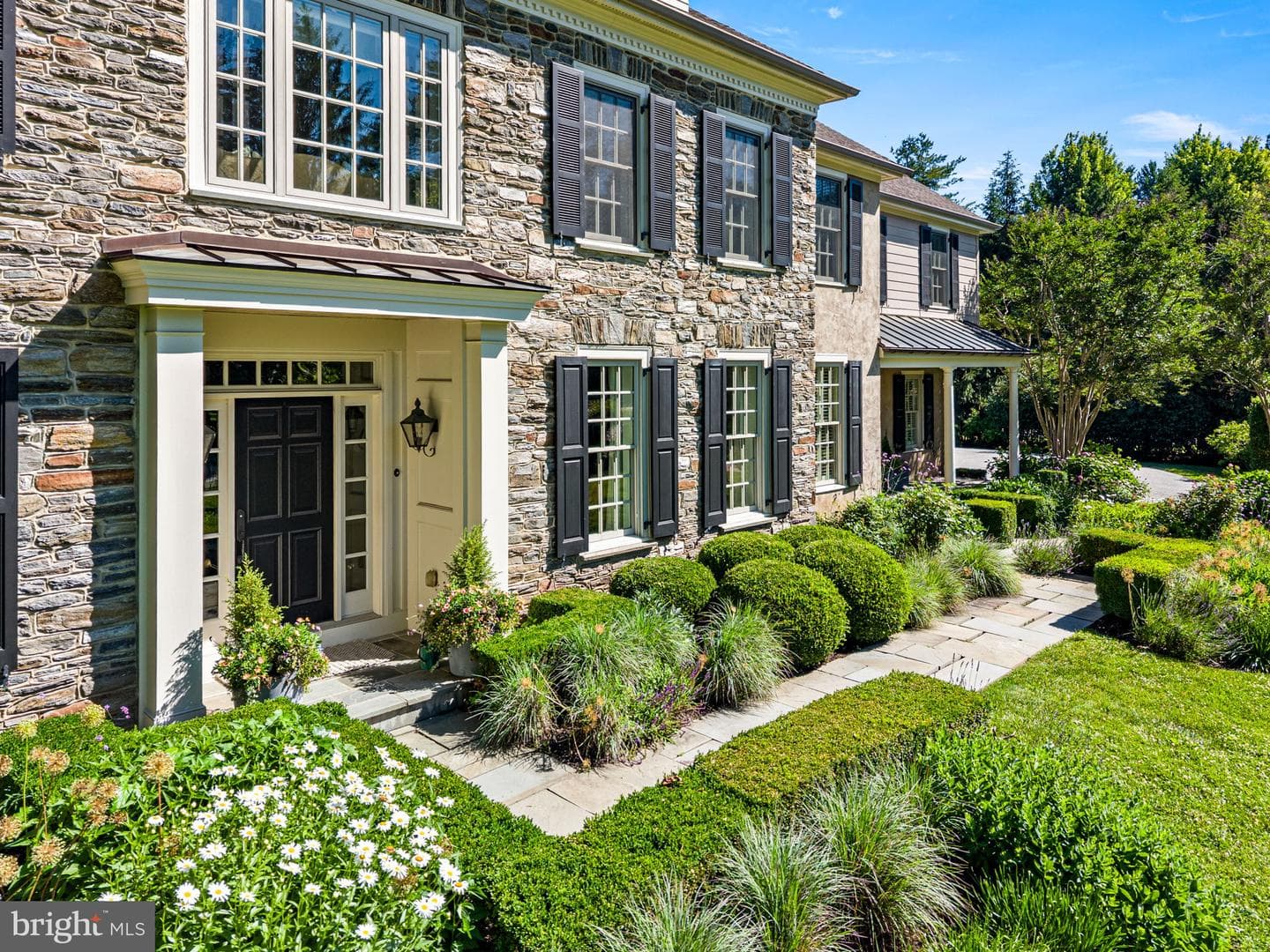 205 Exeter Road photo 5