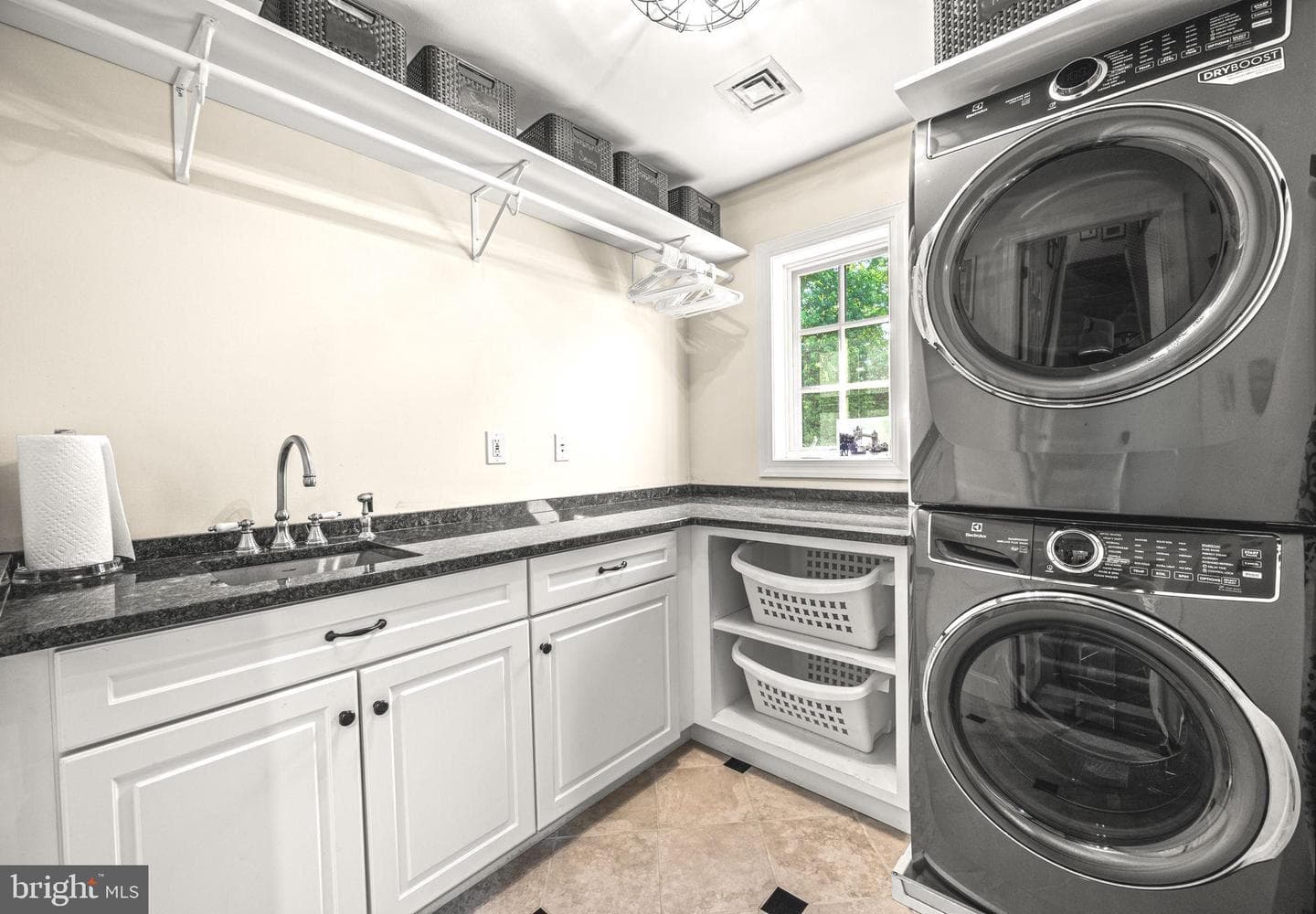 205 Exeter Road photo 51