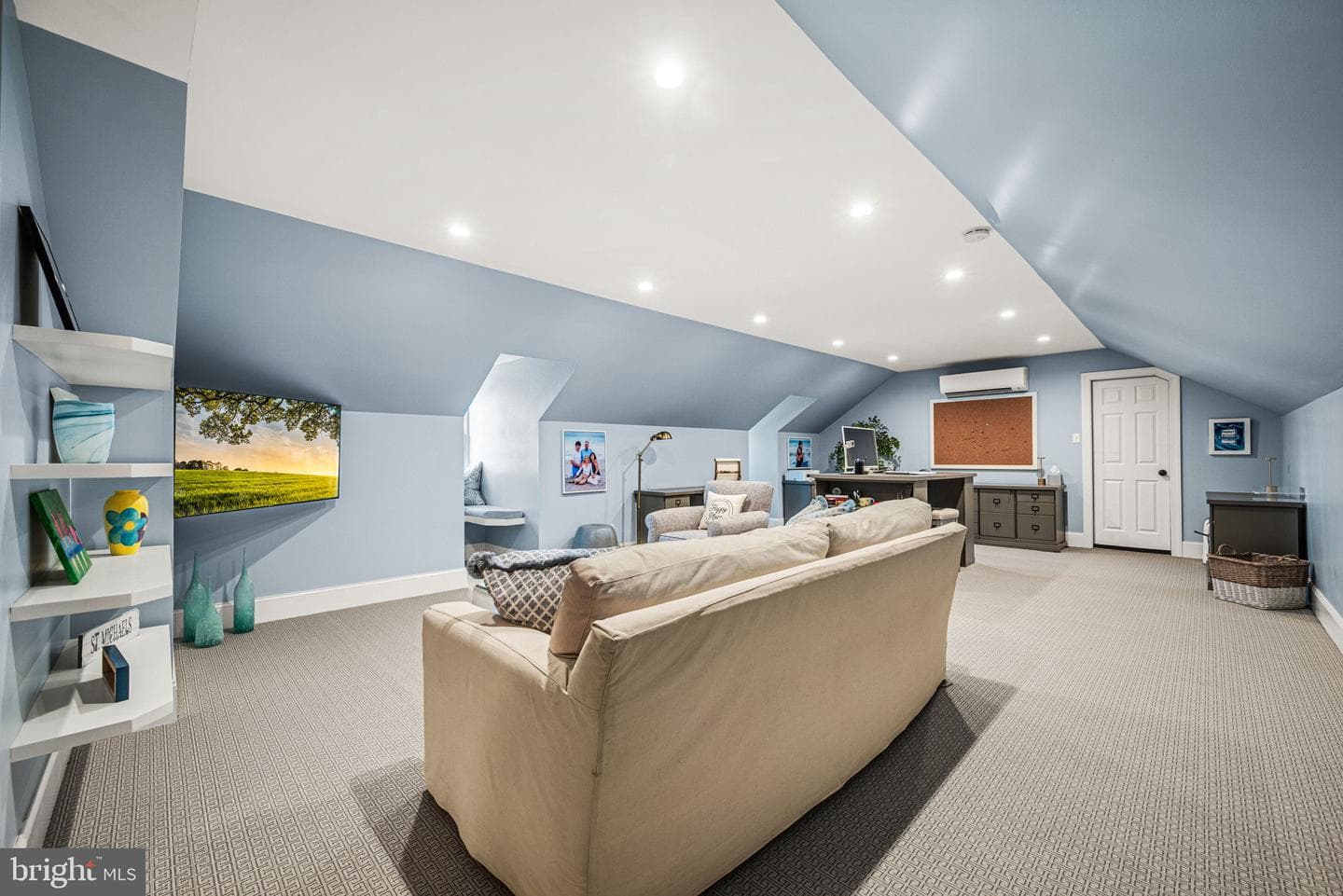 205 Exeter Road photo 54