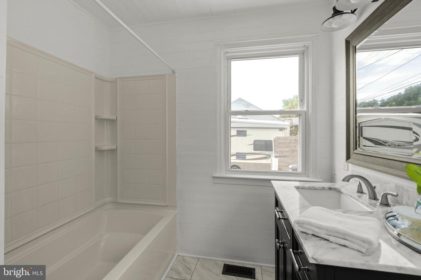 437 S 5th Street photo 18
