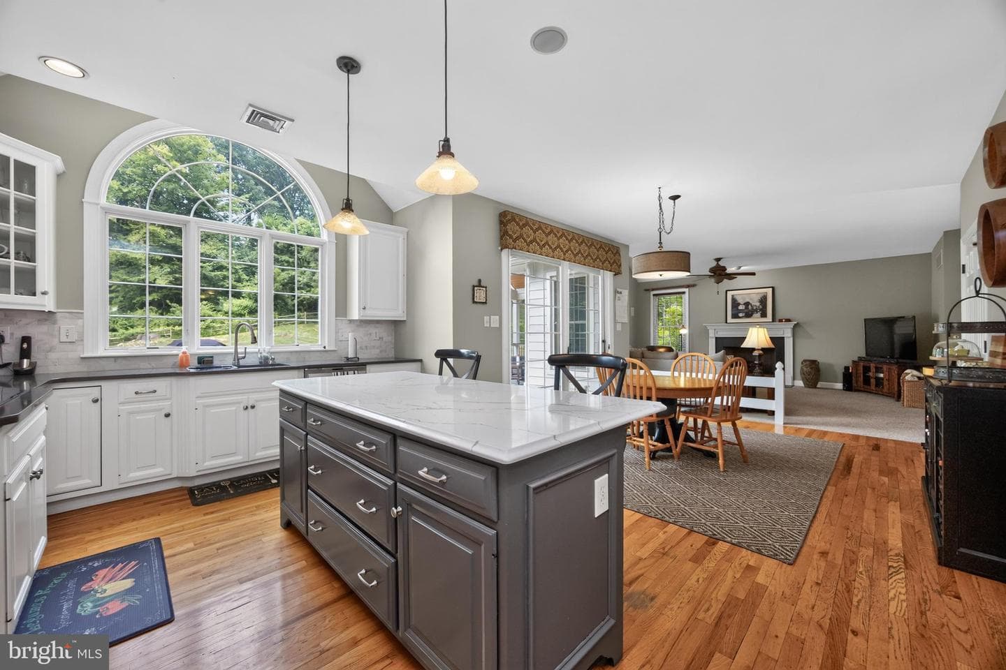 1051 Haverhill Road photo 26