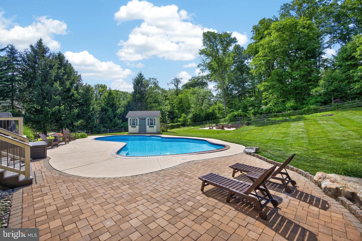 1051 Haverhill Road photo 57