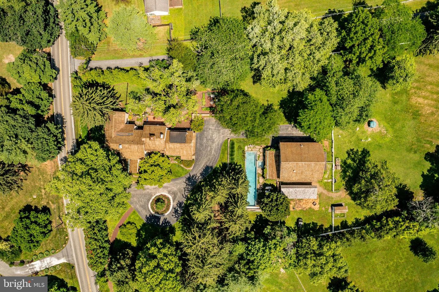 623 Sugartown Road photo 36