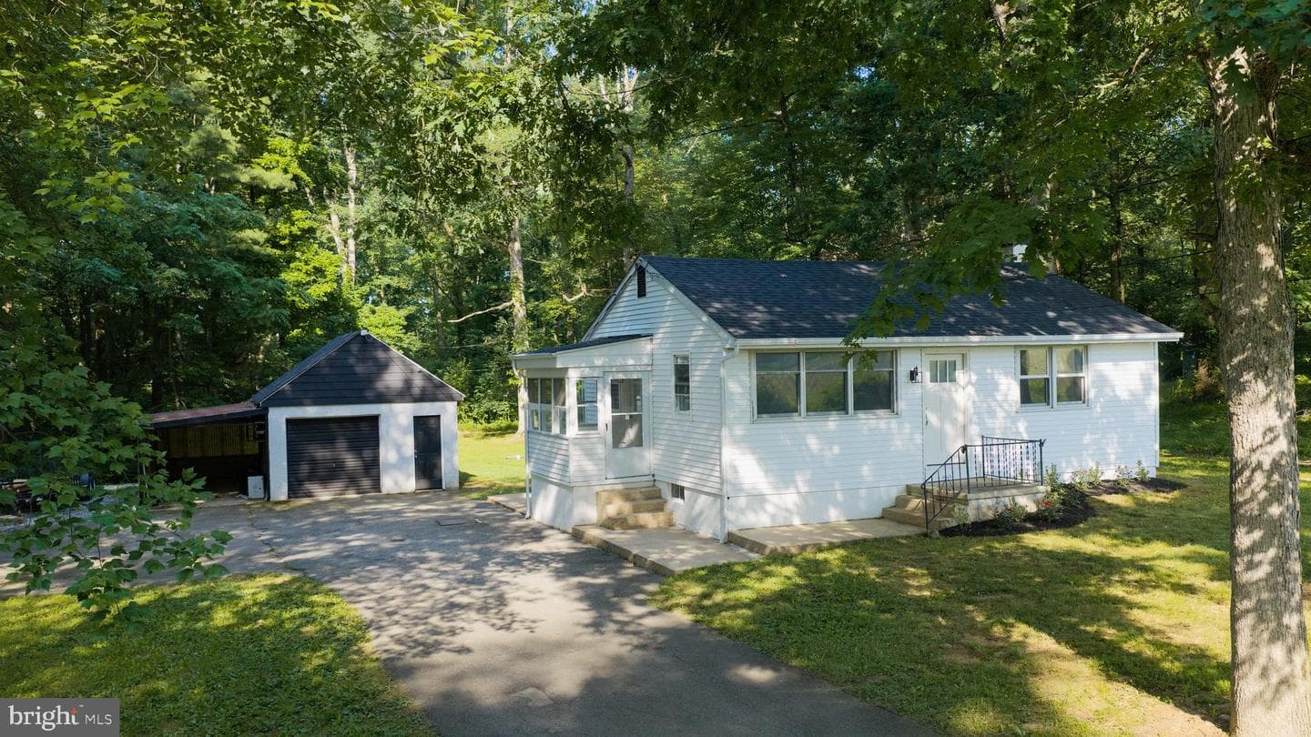 259 Compass Road photo 3