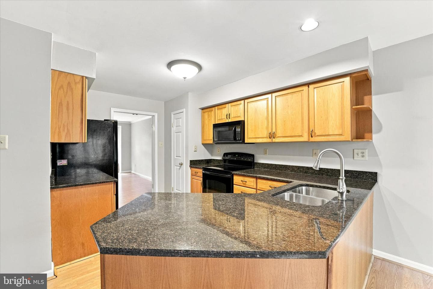 302 Brighton Circle photo 6