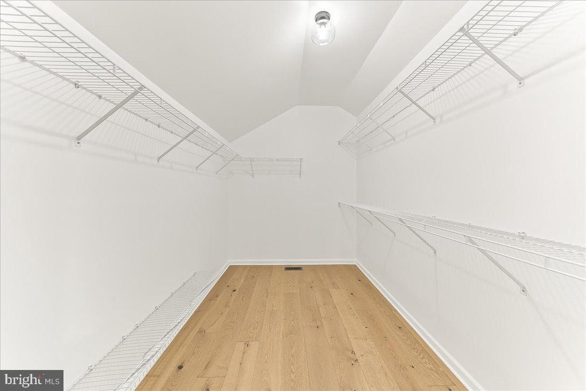 804 Waverly Road photo 34