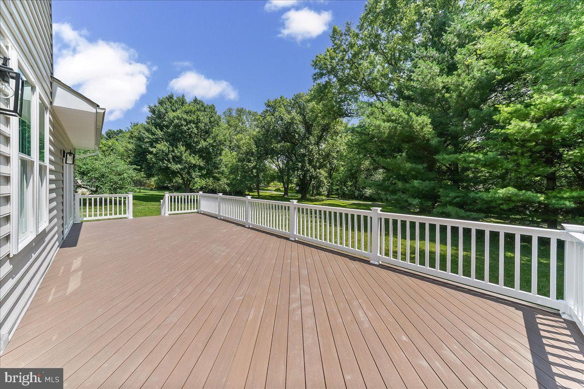 804 Waverly Road photo 36