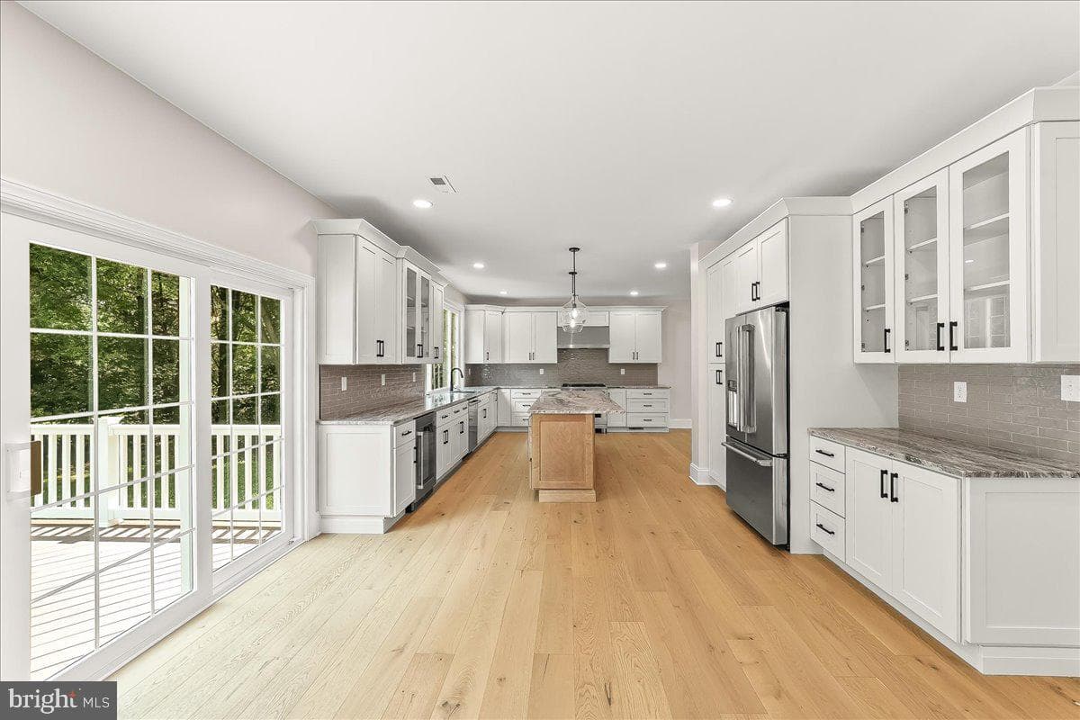 804 Waverly Road photo 5