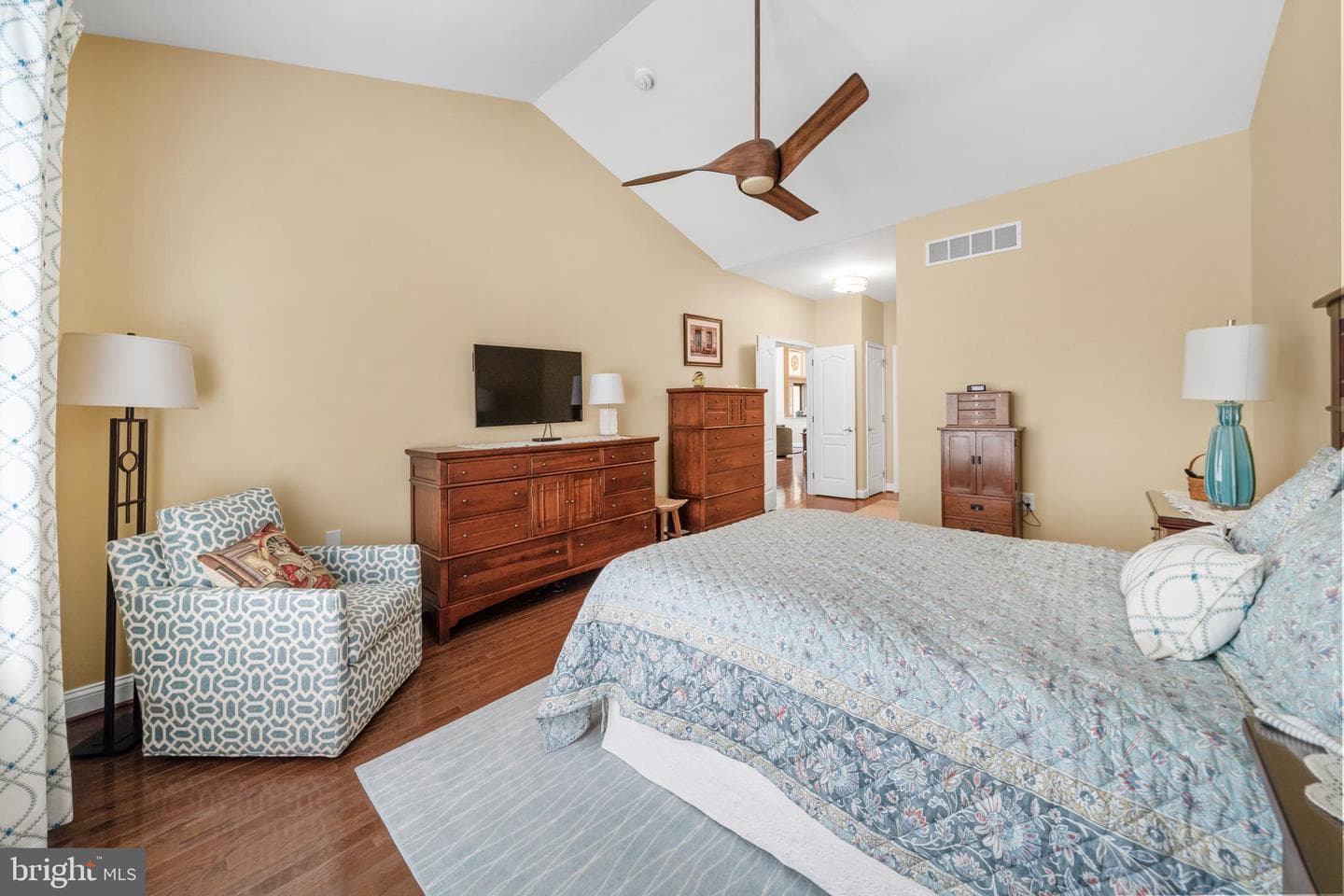 1674 Yardley Drive photo 31